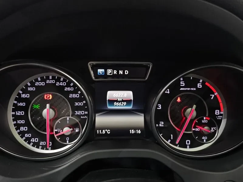 Mercedes-Benz GLA 45 AMG 4Matic, снимка 8 - Автомобили и джипове - 56067323
