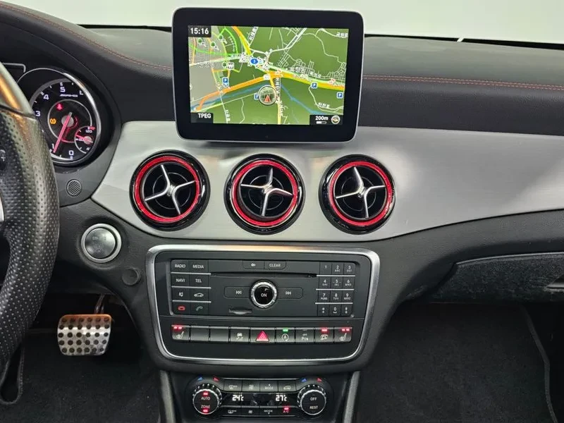 Mercedes-Benz GLA 45 AMG 4Matic, снимка 14 - Автомобили и джипове - 56067323