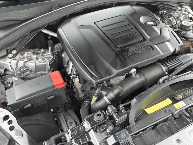 Jaguar F-PACE P 250 Se, снимка 6 - Автомобили и джипове - 56293068