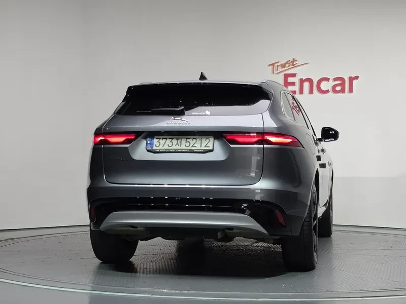 Jaguar F-PACE P 250 Se, снимка 4 - Автомобили и джипове - 56293068