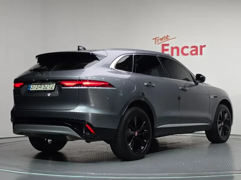 Jaguar F-PACE P 250 Se, снимка 2 - Автомобили и джипове - 56293068