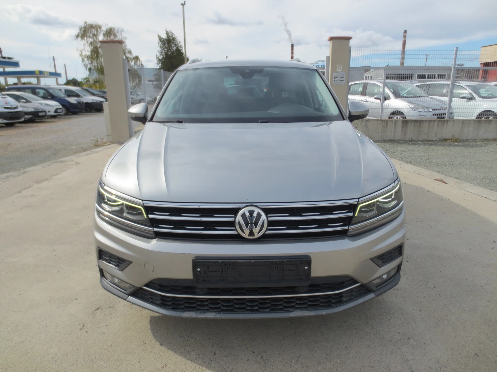 VW Tiguan 2.0 TDI , снимка 2 - Автомобили и джипове - 56542025