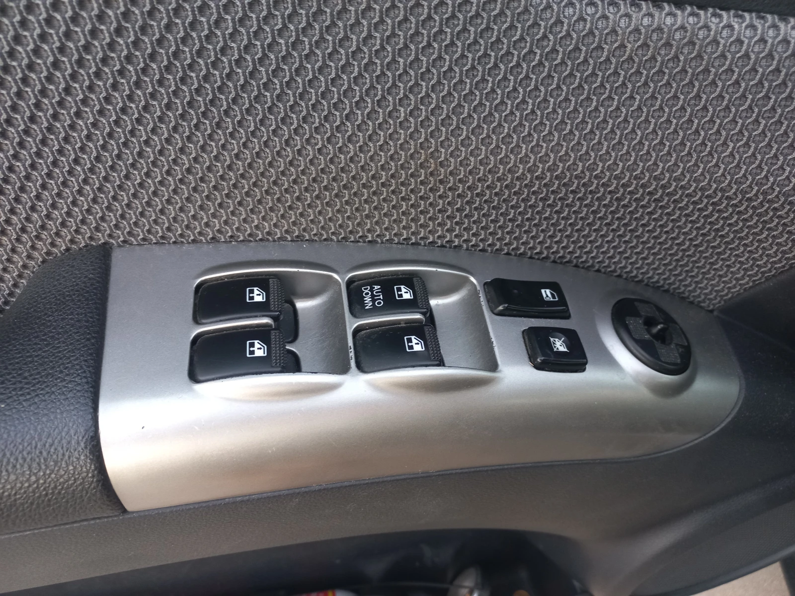 Kia Sportage 2.0 16V, снимка 10 - Автомобили и джипове - 56623840