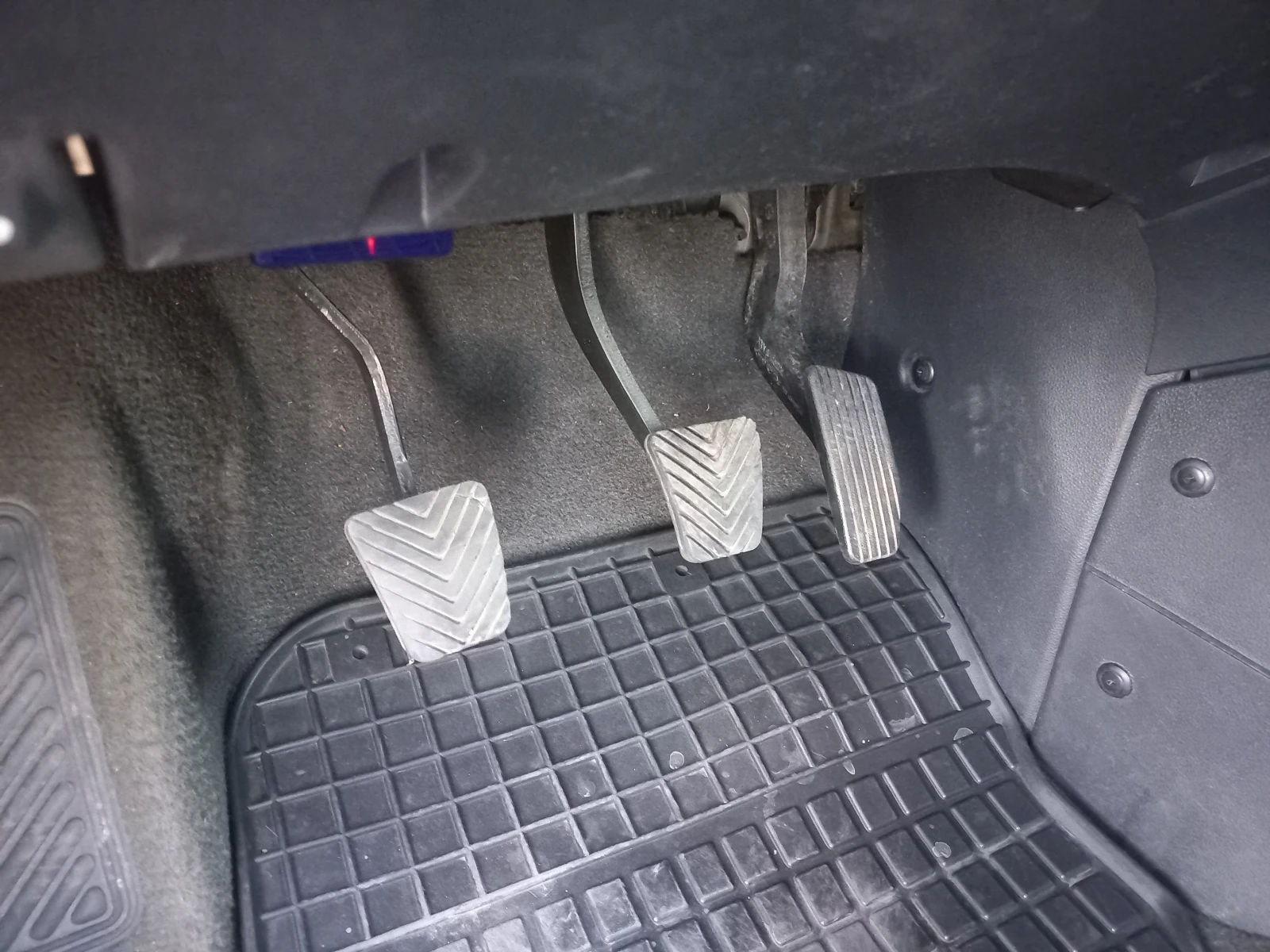 Kia Sportage 2.0 16V, снимка 11 - Автомобили и джипове - 56623840