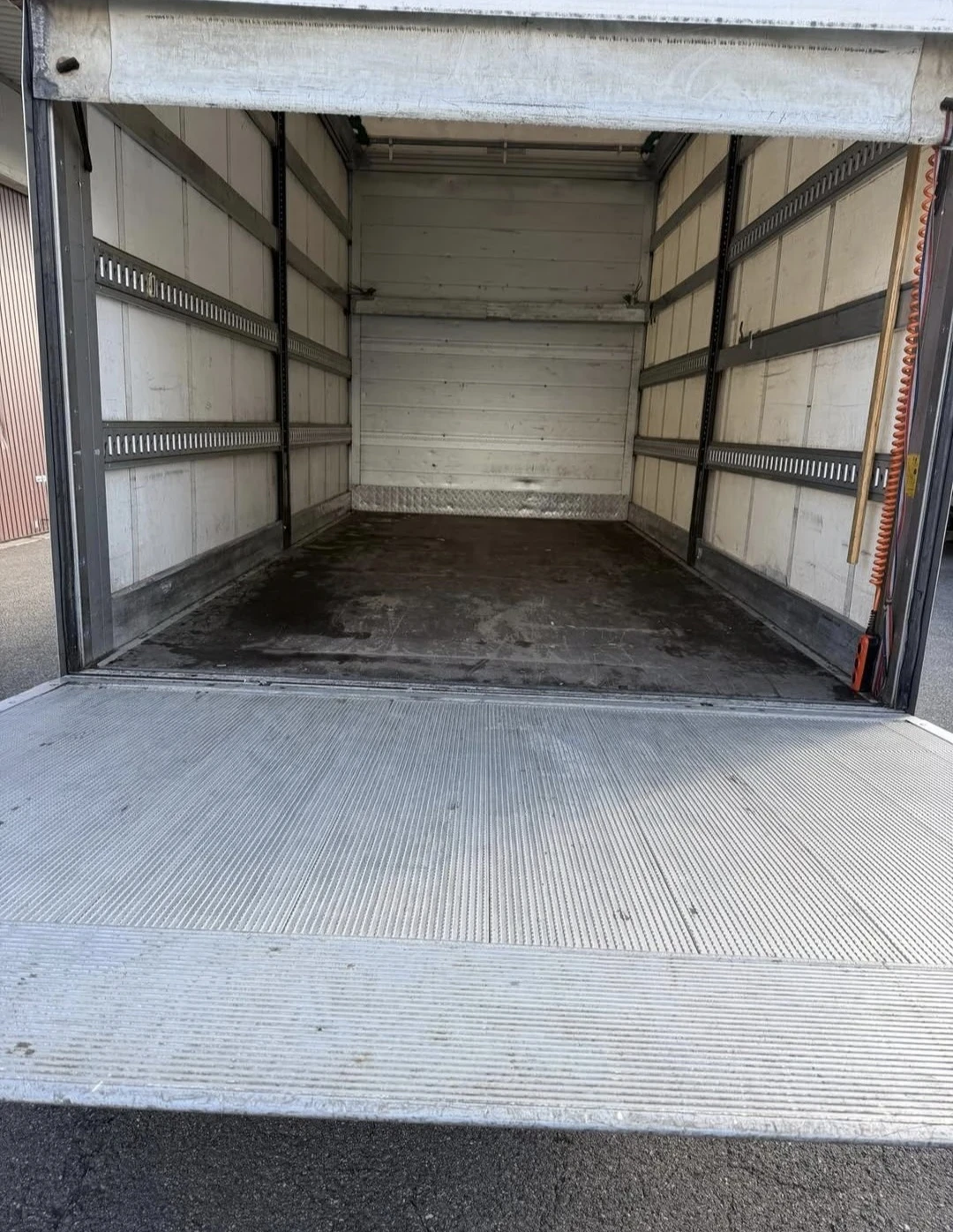 Iveco Daily 50c18* 3.5тона* ЩОРА* БОРД* КЛИМА* ШВЕЙЦАРИЯ* , снимка 4 - Бусове и автобуси - 54151543