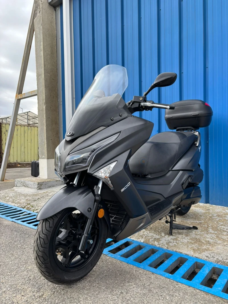 Kymco Downtown X-town 300i Abs Led, снимка 3 - Мотоциклети и мототехника - 52541976