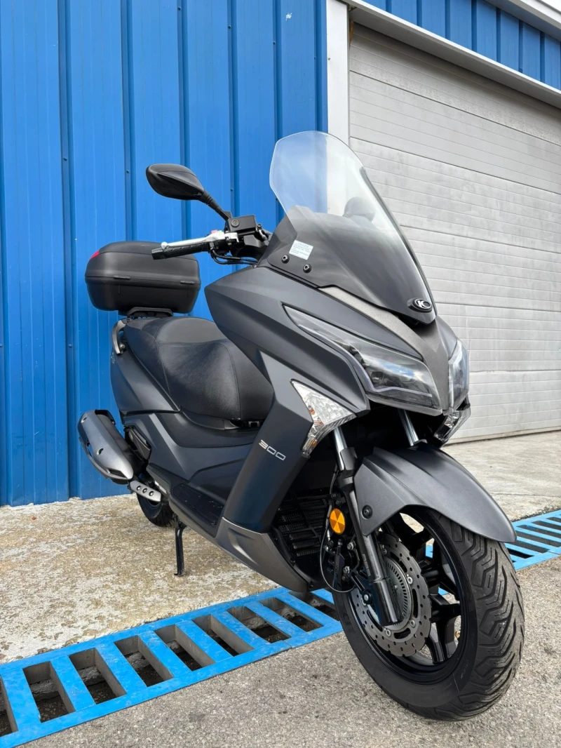 Kymco Downtown X-town 300i Abs Led, снимка 2 - Мотоциклети и мототехника - 52541976
