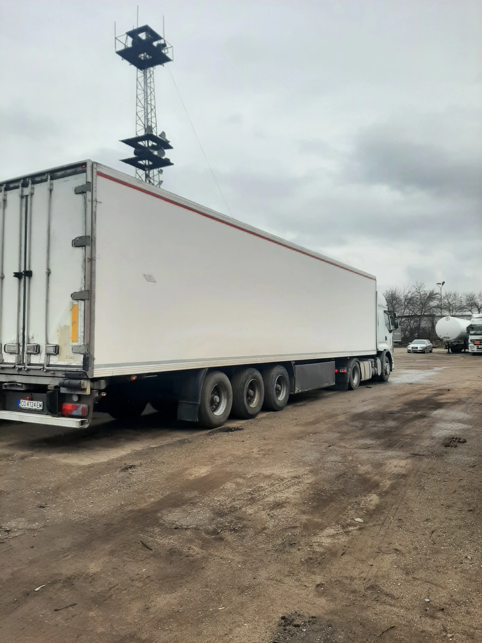 Полуремарке Други Lamberet, снимка 3 - Ремаркета - 53462049