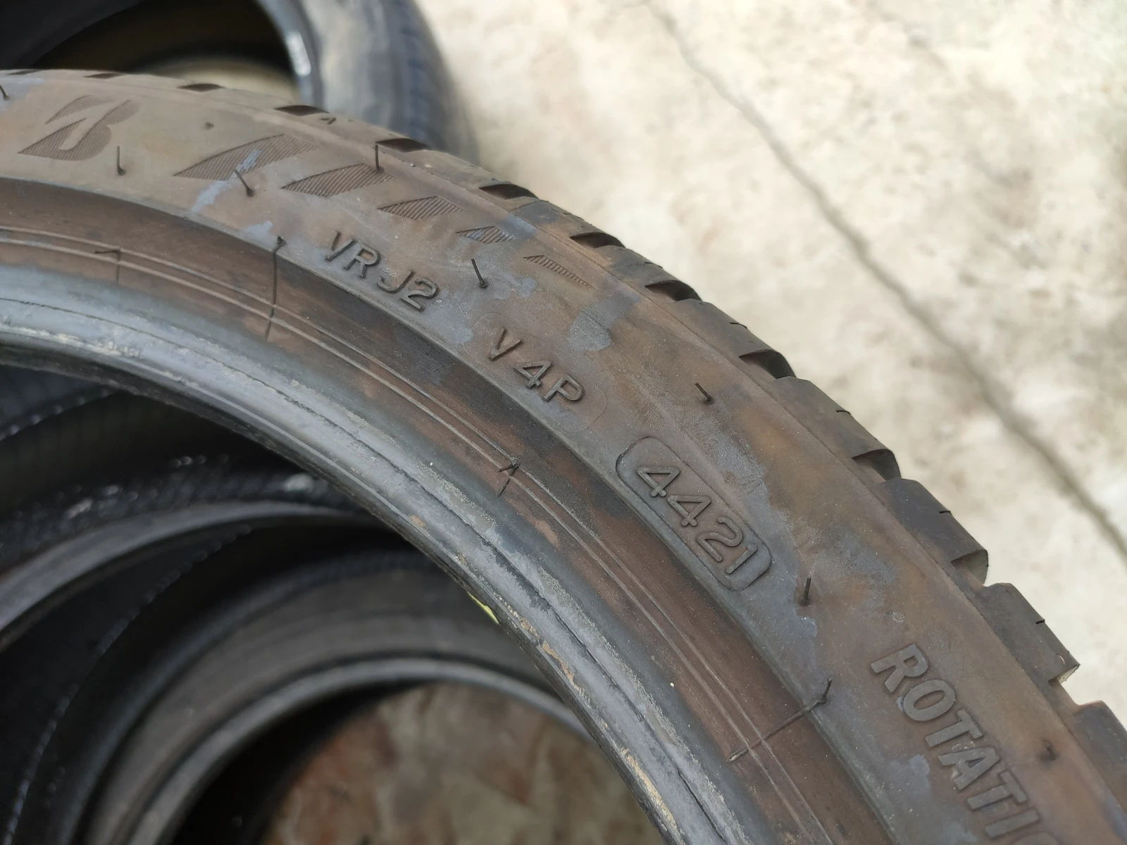 Гуми Всесезонни 225/40R19, снимка 6 - Гуми и джанти - 55492021