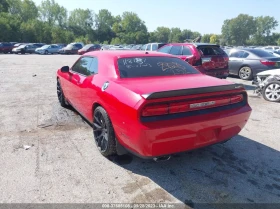 Dodge Challenger 6.1L V-8 ,    425HP Rear Wheel Drive, снимка 8