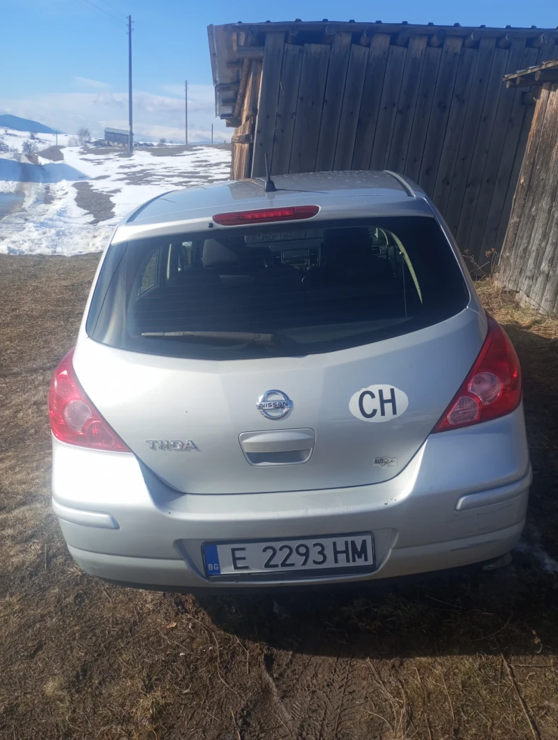 Nissan Tiida, снимка 8 - Автомобили и джипове - 48727479