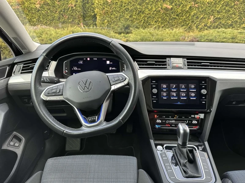 VW Passat High, 1.4 TSI PHEV GTE Hybrid 218 HP, KAMERA, PANO, снимка 9 - Автомобили и джипове - 49507157