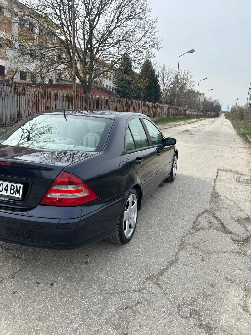 Mercedes-Benz C 220, снимка 3 - Автомобили и джипове - 49604098