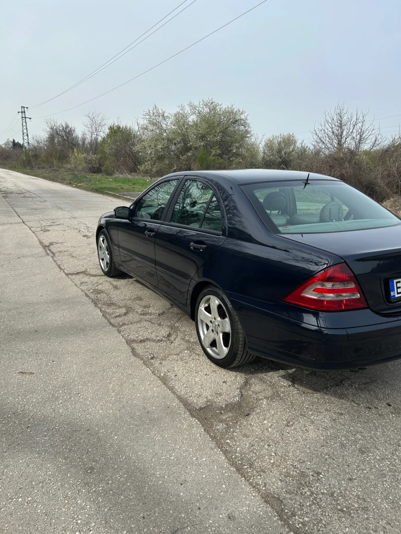 Mercedes-Benz C 220, снимка 6 - Автомобили и джипове - 49604098