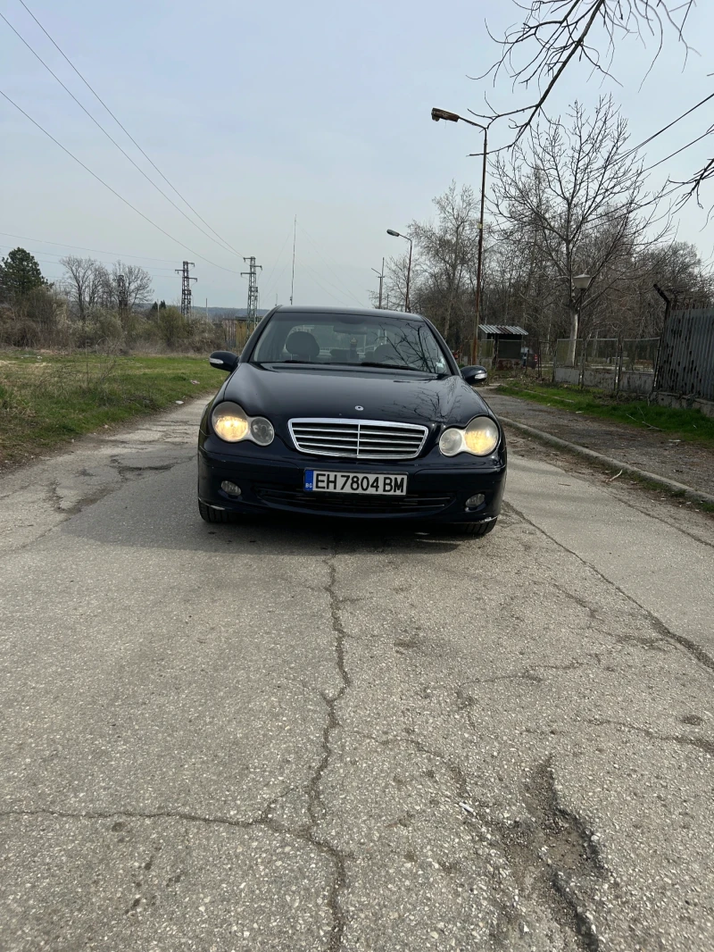 Mercedes-Benz C 220, снимка 4 - Автомобили и джипове - 49604098