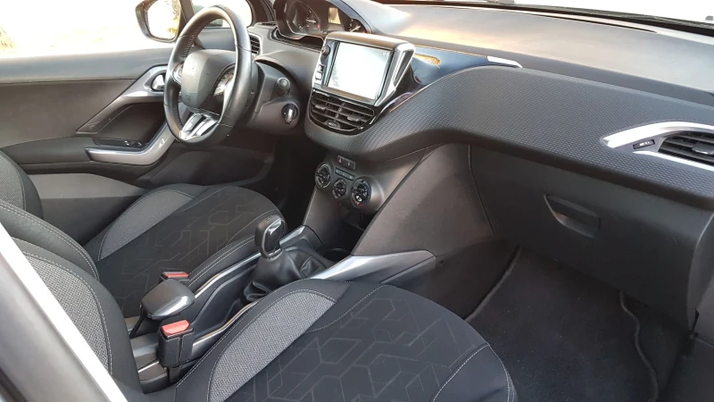 Peugeot 2008 110hp New Face, снимка 16 - Автомобили и джипове - 52456857