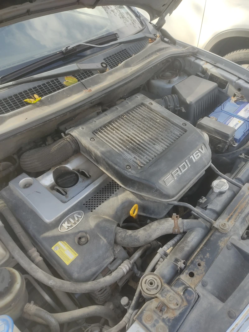 Kia Carens CRDI, снимка 6 - Автомобили и джипове - 52640462