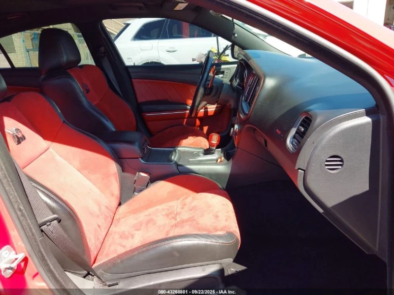 Dodge Charger 6.4L V-8 , 485HP Rear Wheel Drive, снимка 11 - Автомобили и джипове - 52887339