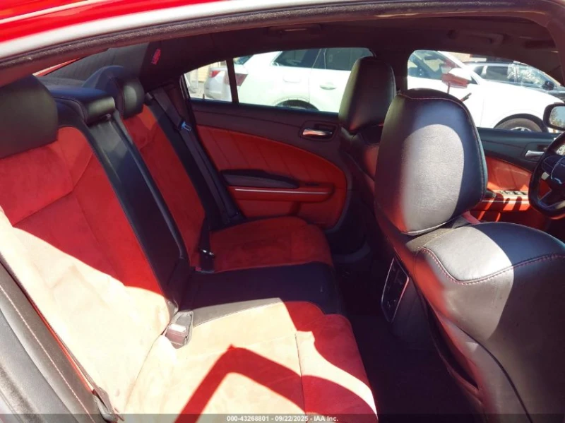 Dodge Charger 6.4L V-8 , 485HP Rear Wheel Drive, снимка 14 - Автомобили и джипове - 52887339