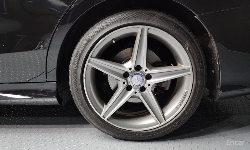 Mercedes-Benz C 200, снимка 5 - Автомобили и джипове - 52940738