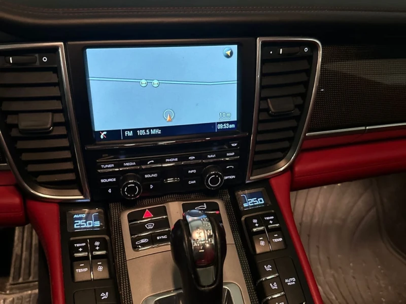 Porsche Panamera * GTS * CARFAX * ЦЕНА ДО БГ, снимка 8 - Автомобили и джипове - 53041560