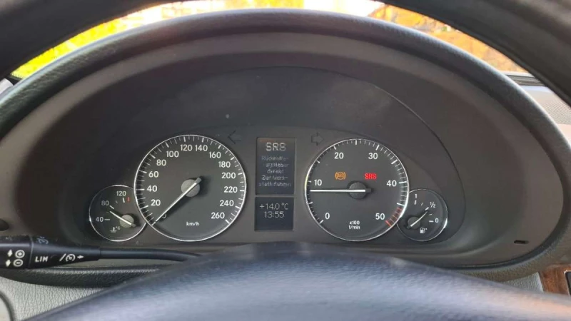 Mercedes-Benz C 220 2.2цди, снимка 12 - Автомобили и джипове - 53581333