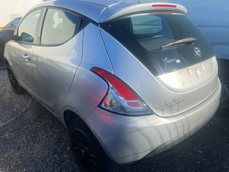 Lancia Ypsilon 0.9T CNG EURO6, снимка 3 - Автомобили и джипове - 53131671