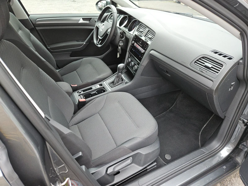 VW Golf 1.6TDI/HighLine/DSG/ДИСТРОНИК/LED/CARPLAY/БЛУТУТ, снимка 15 - Автомобили и джипове - 53259606