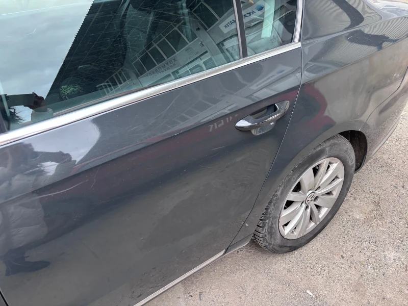 VW Passat В 7, снимка 3 - Автомобили и джипове - 53500094