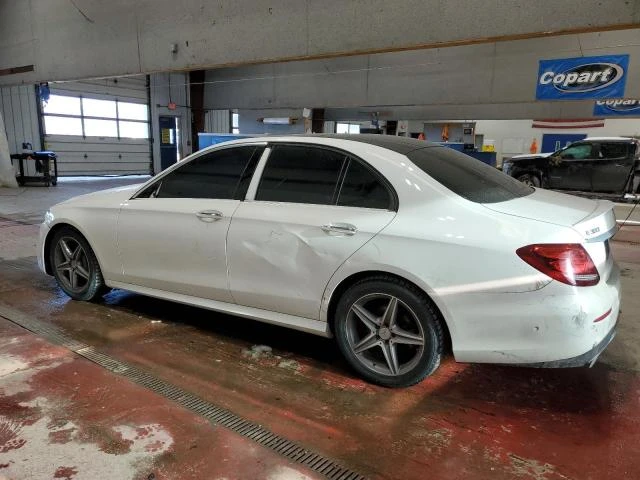 Mercedes-Benz E 300 4MATIC, снимка 2 - Автомобили и джипове - 48677937