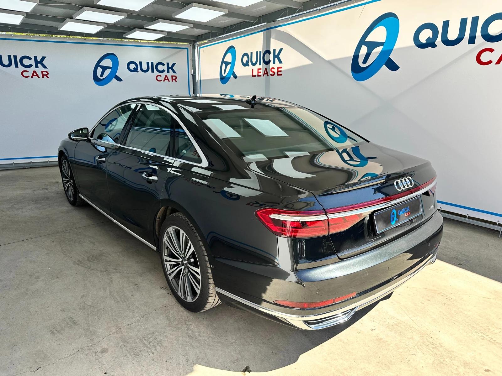 Audi A8 55 TFSI quattro /Massage/Matrix/ - изображение 4