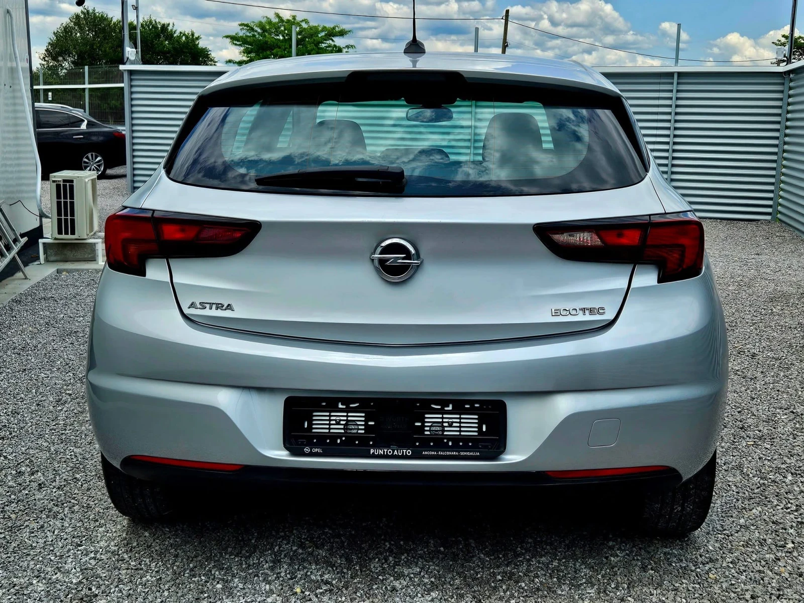 Opel Astra 1 4 i - ФАБР. ГАЗ - изображение 6