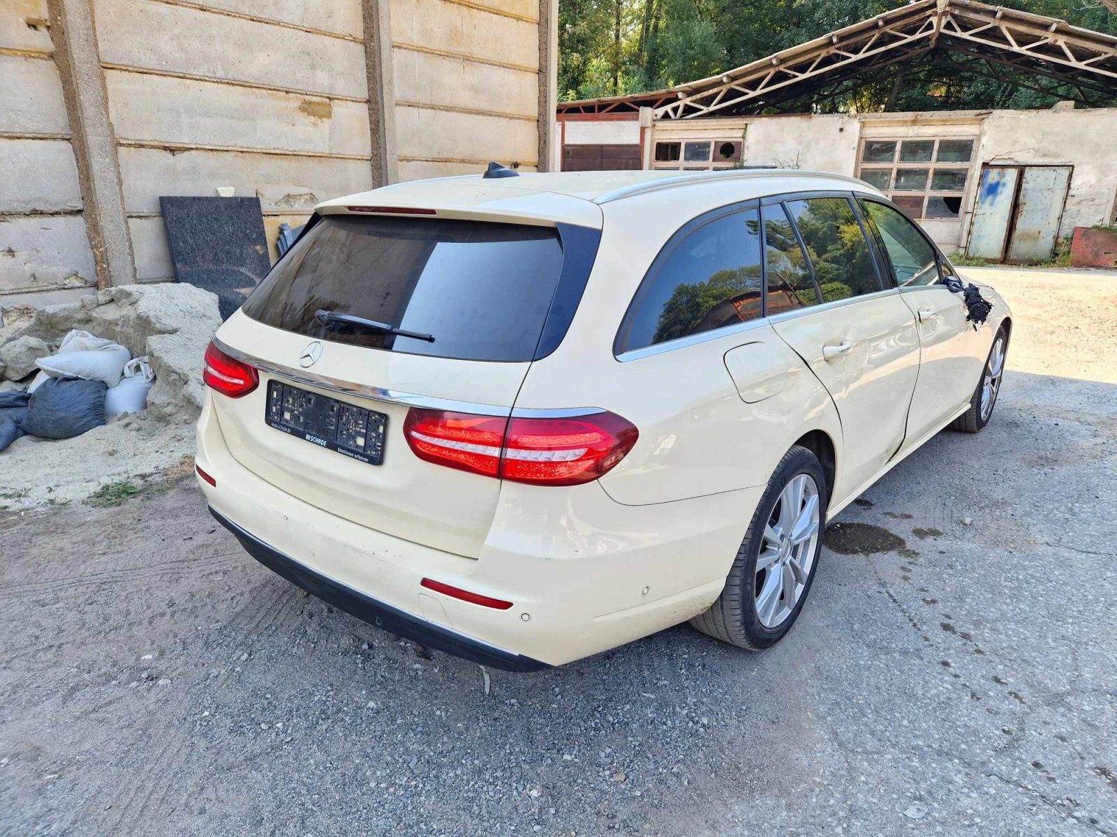 Mercedes-Benz E 200 2бр. 200/220CDI  - изображение 9