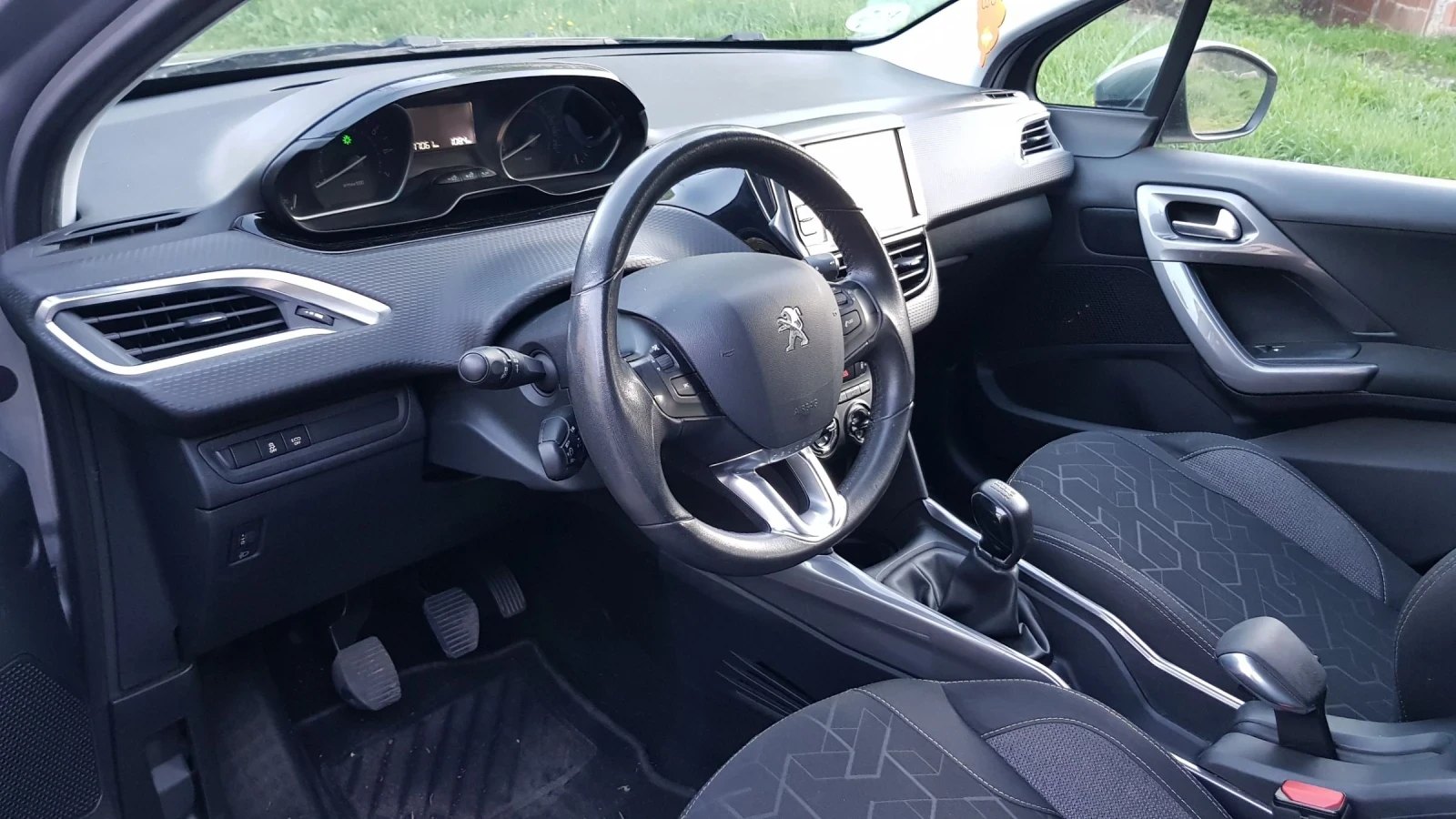 Peugeot 2008 110hp New Face, снимка 8 - Автомобили и джипове - 52456857