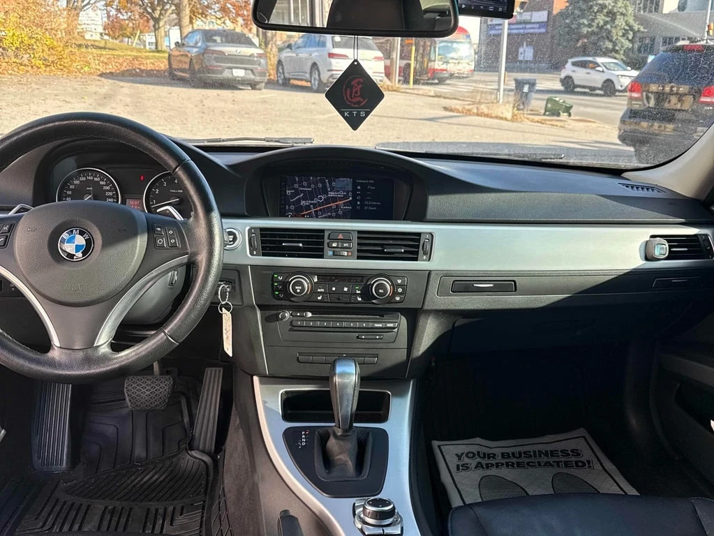 BMW 335 * 335i xDrive * CARFAX * БЕЗ ПЪРВОНАЧАЛНА ВНОСКА - изображение 9