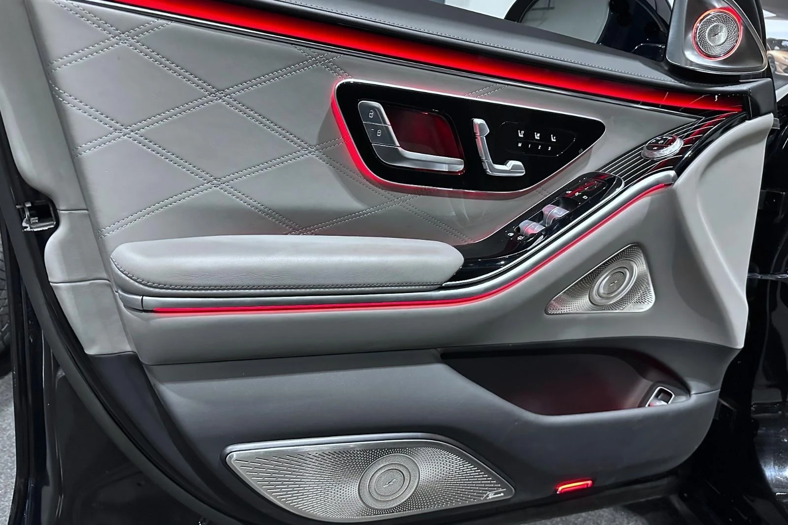 Mercedes-Benz S 580 MAYBACH 4M FIRST CLASS BURMESTER-4D E-ACTIVE BODY - изображение 5