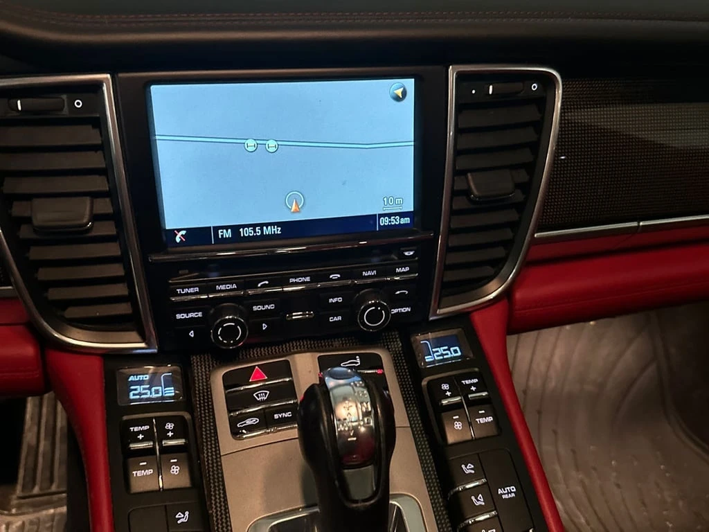 Porsche Panamera * GTS * CARFAX * ЦЕНА ДО БГ - изображение 8