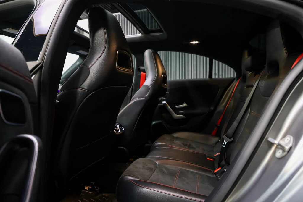 Mercedes-Benz CLA 350 AMG DISTRONIC* BURMESTER* DIGITAL* ALCANTARA* HUD* AMB | Mobile.bg � ����������� 17