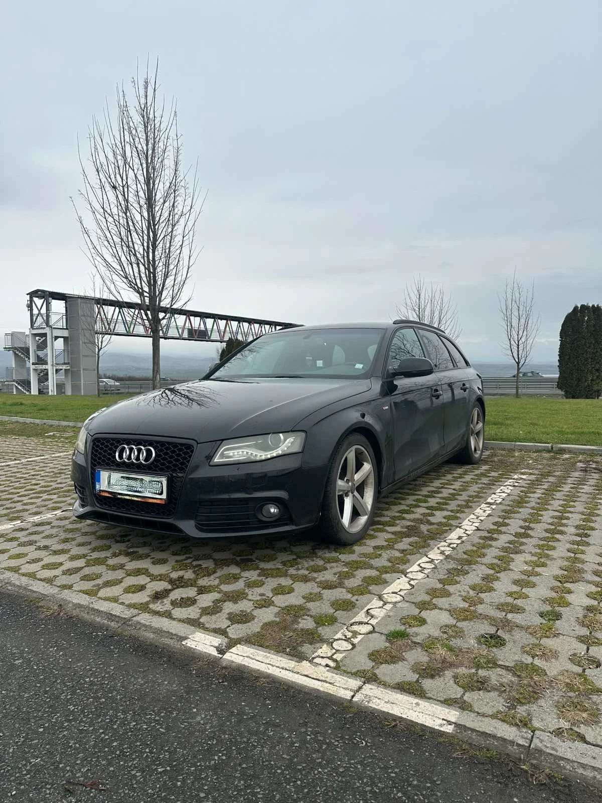 Audi A4 2.0TDI S-line - изображение 2