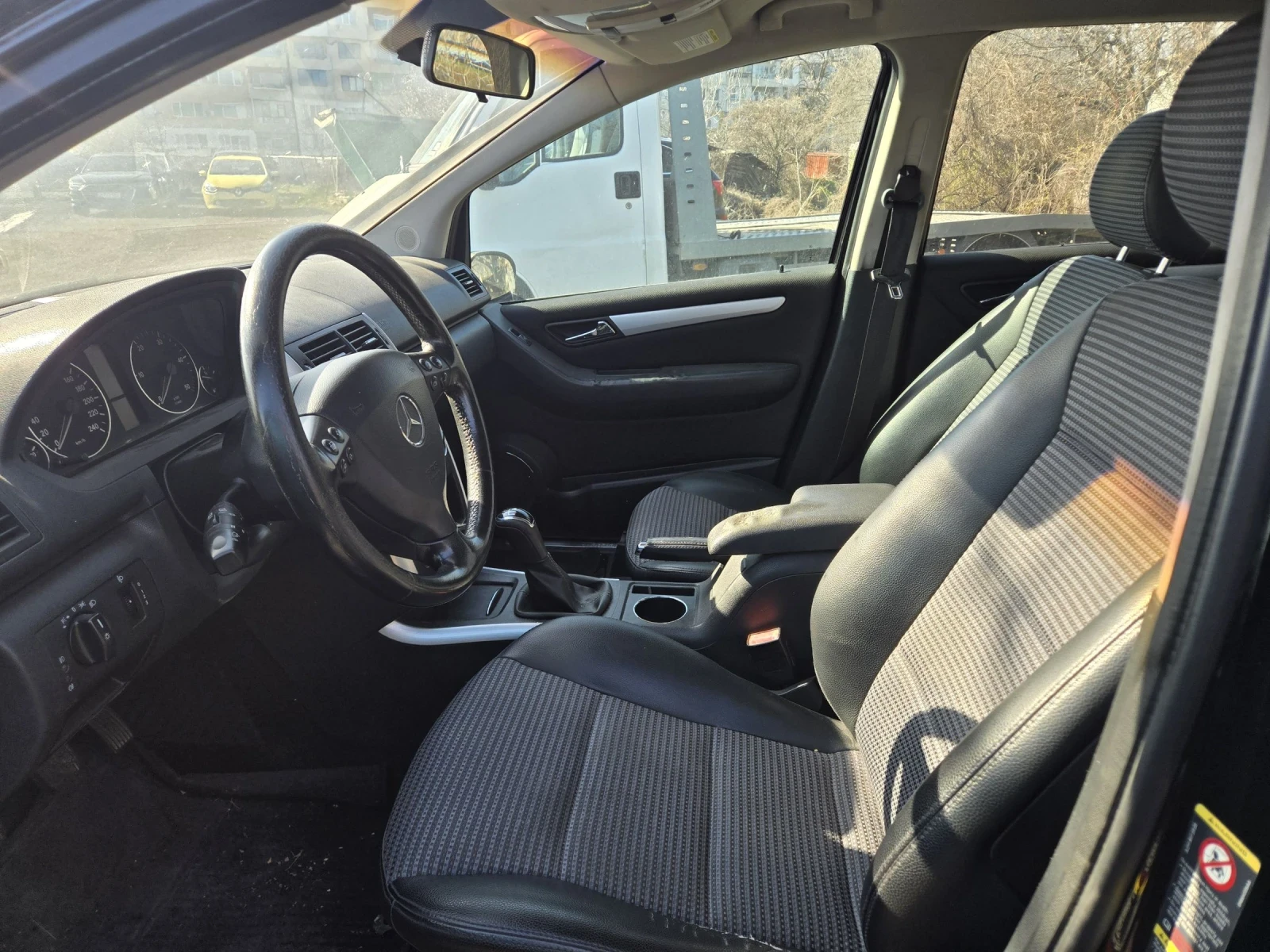 Mercedes-Benz A 180 2.0CDI-109кс= 6СКОРОСТИ= КЛИМАТРОНИК, снимка 6 - Автомобили и джипове - 53830465