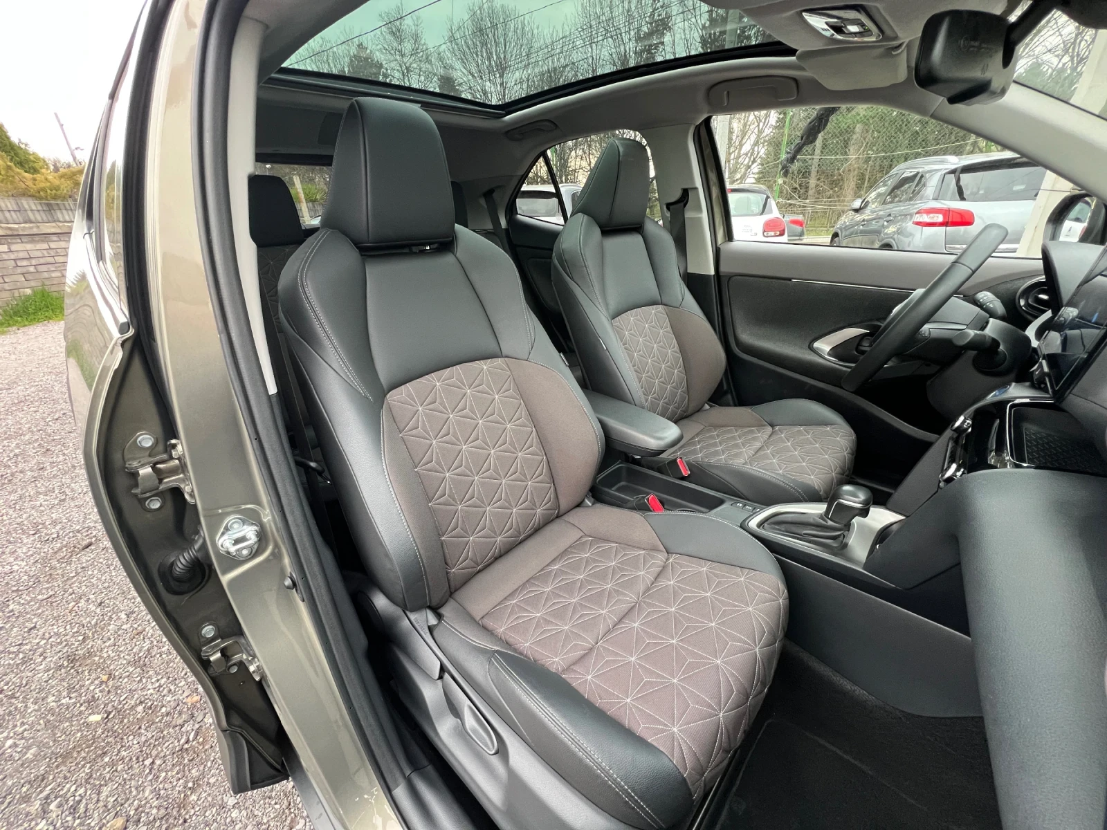 Toyota Yaris Cross 1.5 HYBRID ��������/����/��� ������/������/���� | Mobile.bg � ����������� 14