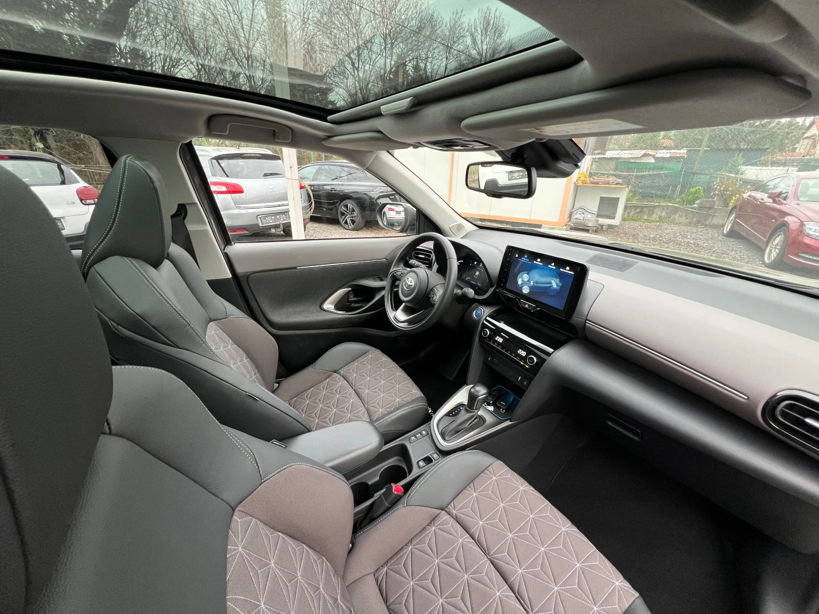 Toyota Yaris Cross 1.5 HYBRID ��������/����/��� ������/������/���� | Mobile.bg � ����������� 13