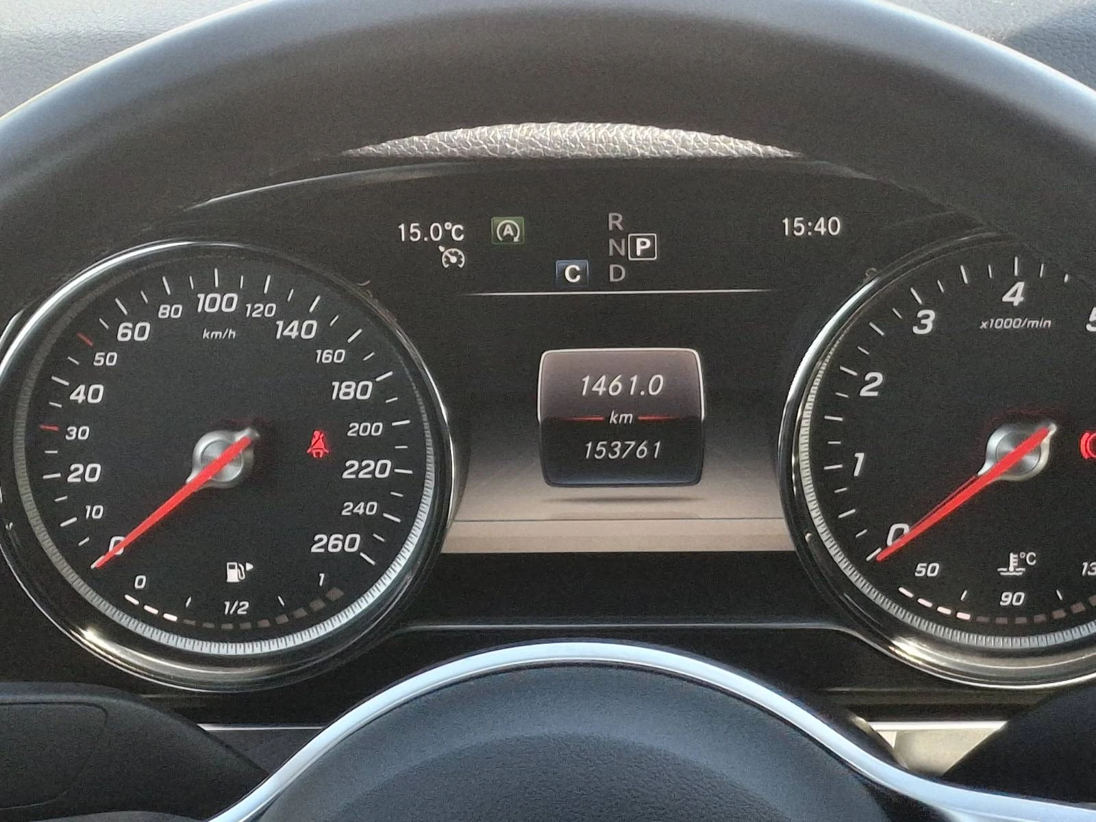 Mercedes-Benz E 200 4MATIC, снимка 12 - Автомобили и джипове - 54333264