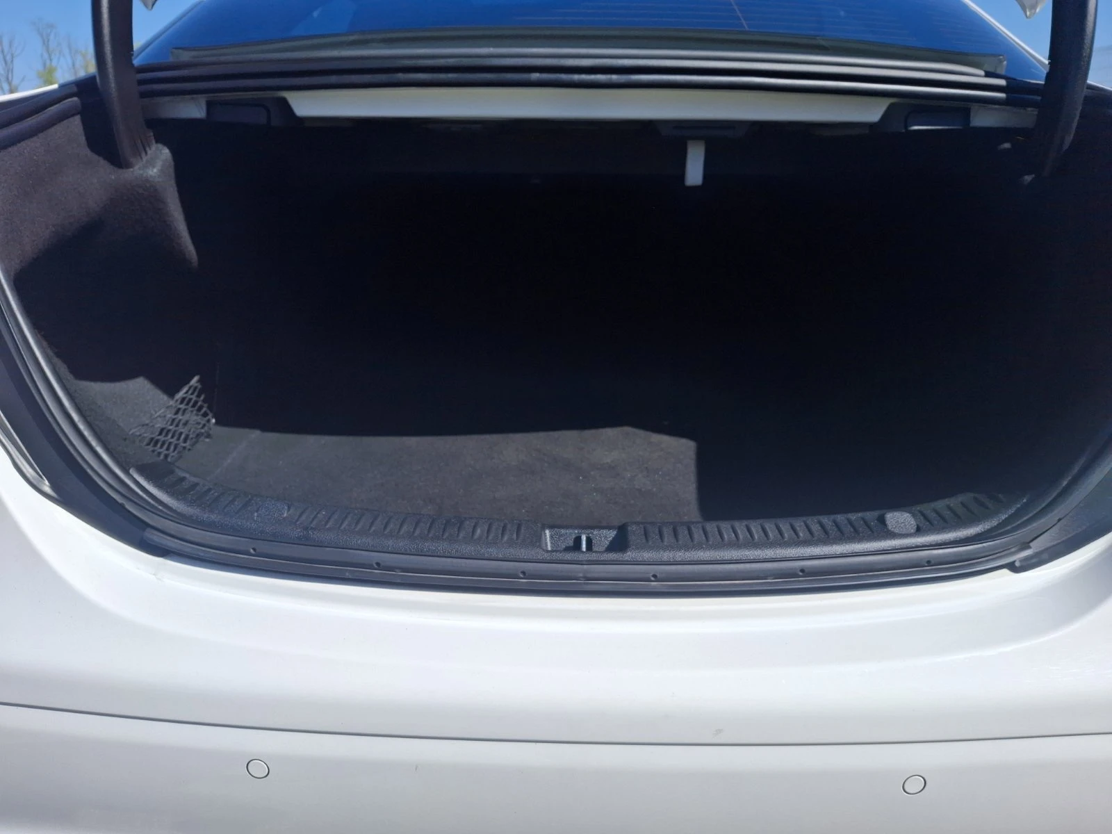 Mercedes-Benz E 200 4MATIC, снимка 7 - Автомобили и джипове - 54333264