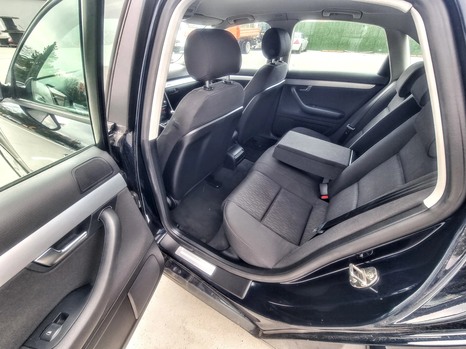 Audi A4 2.0 TDI 8v 140 к.с. BPW 4x4 QUATTRO, снимка 14 - Автомобили и джипове - 54489368
