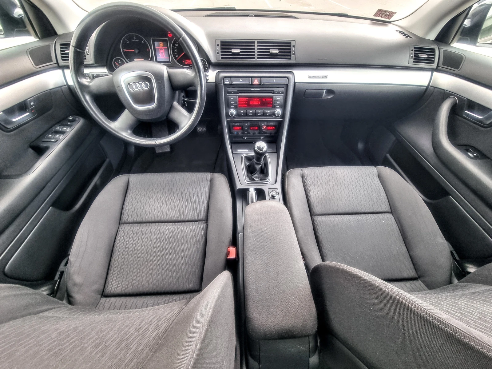 Audi A4 2.0 TDI 8v 140 к.с. BPW 4x4 QUATTRO, снимка 15 - Автомобили и джипове - 54489368