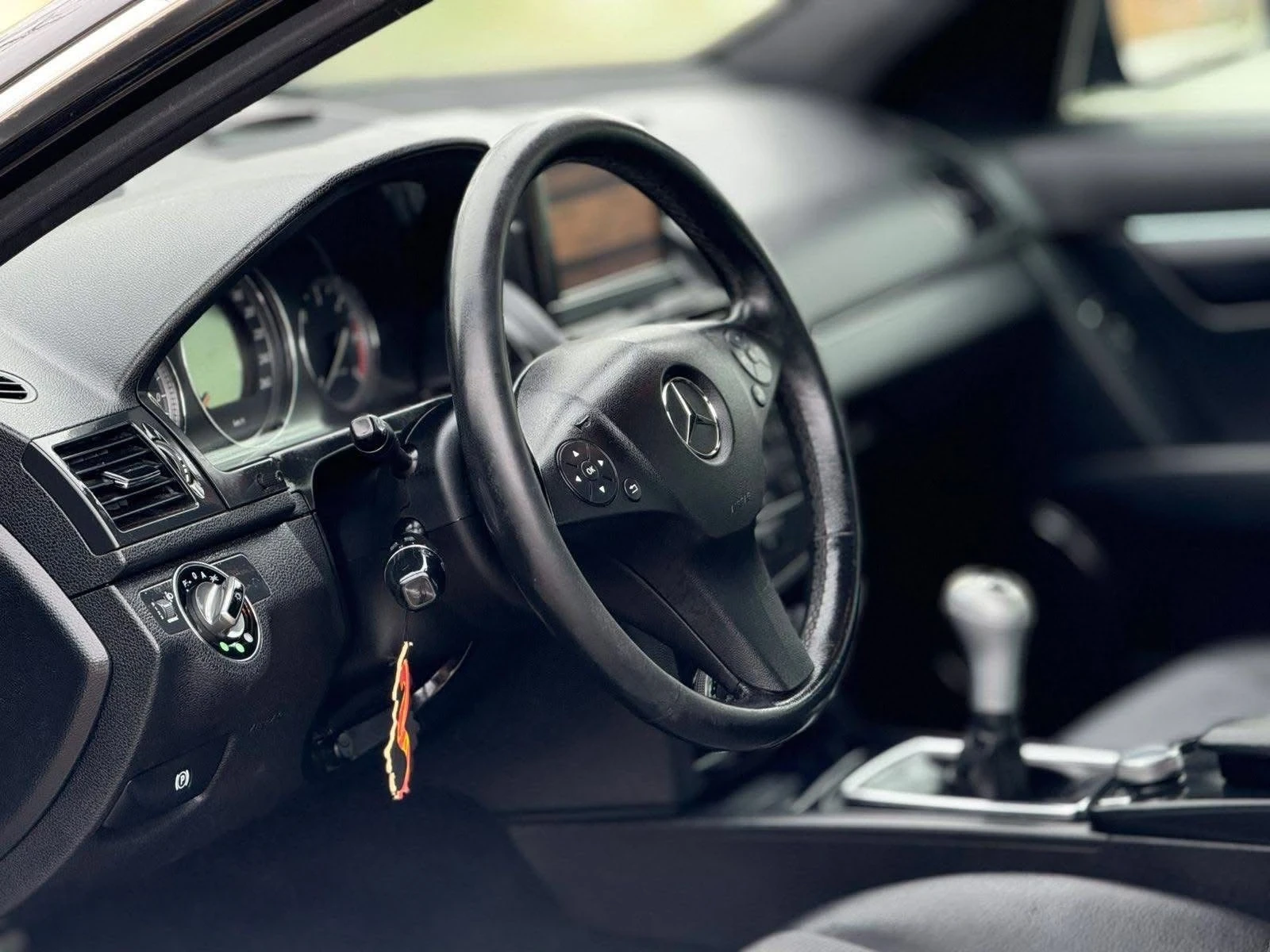 Mercedes-Benz C 220 2.2cdi, снимка 5 - Автомобили и джипове - 55471884