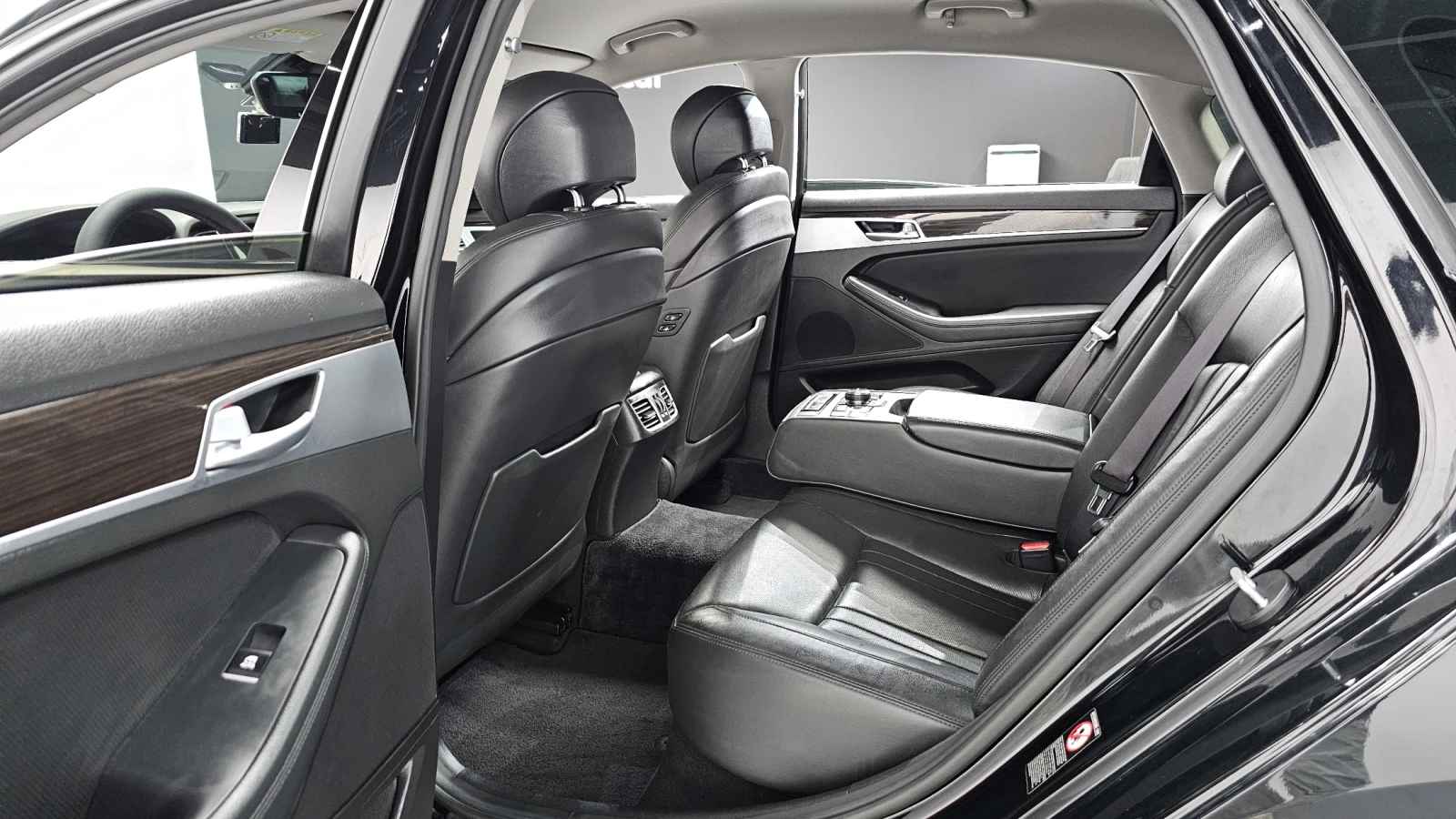 Genesis G80 3.3* ПОДГРЕВ ВОЛАН* КРАЙНА ЦЕНА, снимка 11 - Автомобили и джипове - 55594210