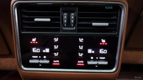 Porsche Cayenne * 3.0E-Hybrid* ПОДГРЕВ* ОБДУХВАНЕ* 360* ПАНОРАМА* , снимка 17