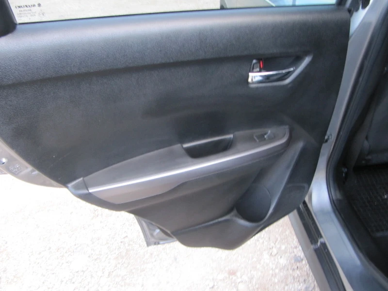 Suzuki Vitara All GRIP-AUTOMATIK, снимка 8 - Автомобили и джипове - 39543585